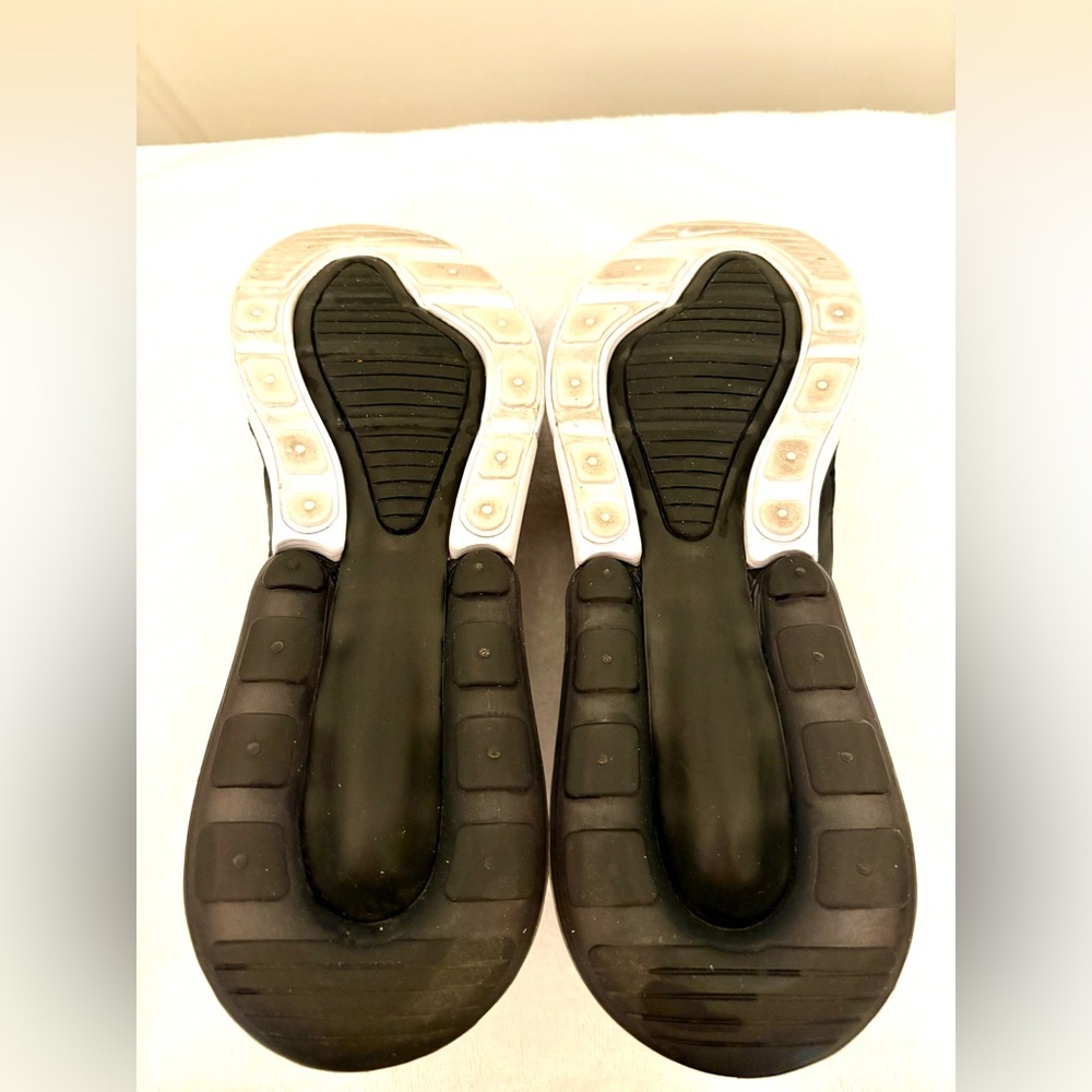 Nike Air Max 270 Sneakers - Women’s Size 9 - Picture 6 of 7